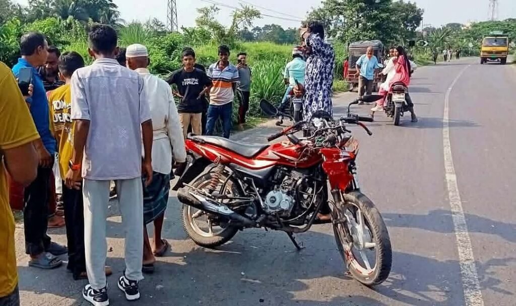 ২১ ঘণ্টায় সড়কে ঝরল অন্তত ১৫ প্রাণ, ৯ জনই মোটরসাইকেলের আরোহী