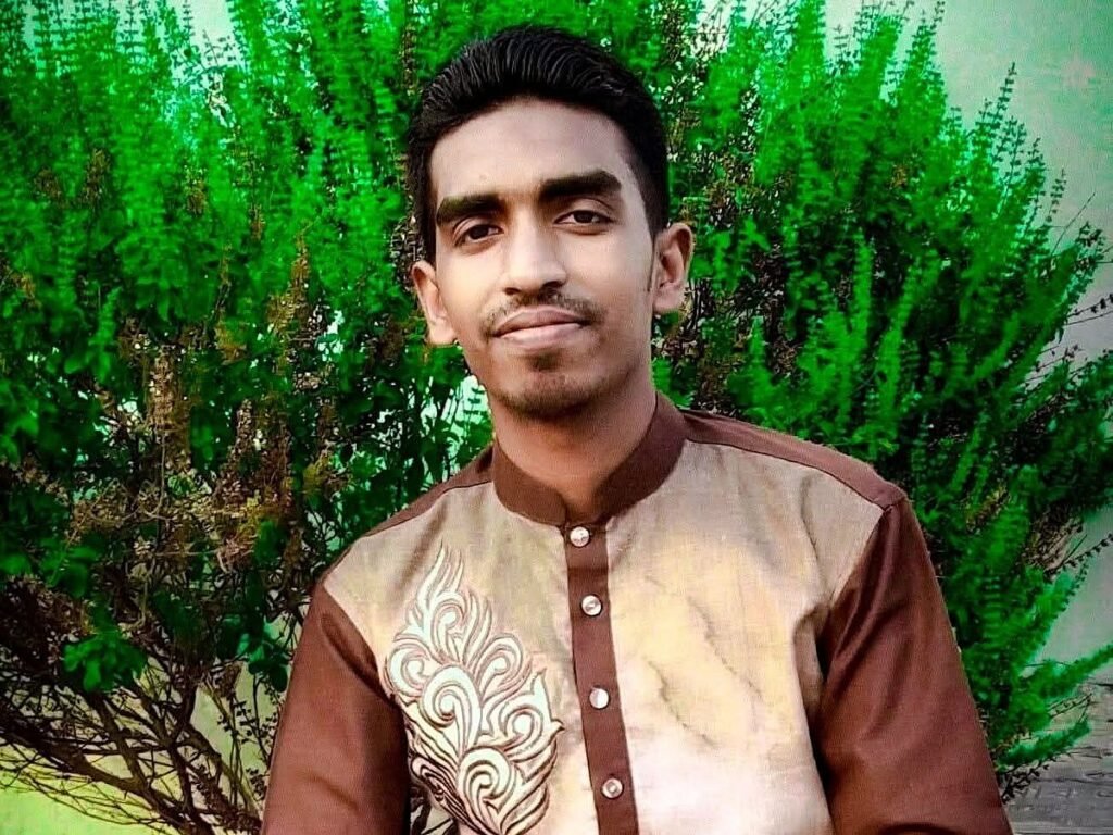 মুঠোফোনে কল আসে—ভাই দুর্ঘটনায় আহত, হাসপাতালে যেতে যেতে সব শেষ
