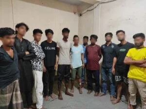 মুগদা থানা পুলিশের অভিযানে বিভিন্ন অপরাধে জড়িত ১২ জন গ্রেফতার