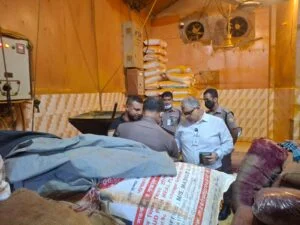 ডিএমপির লালবাগ বিভাগ ও ভোক্তা অধিকারের যৌথ অভিযানে ১৯ বস্তা ভেজাল হলুদ গুড়া জব্দ; এক লক্ষ সত্তর হাজার টাকা জরিমানা আদায়