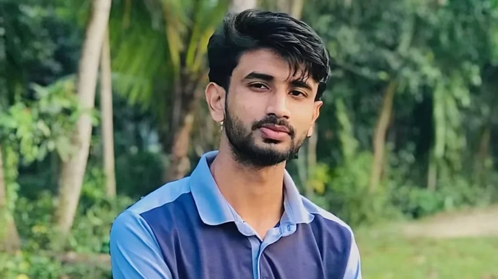 মোটরসাইকেলে বন্ধুকে নিয়ে চা খেতে যাচ্ছিলেন তরুণ, দুর্ঘটনায় গেল প্রাণ