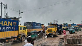 বৃষ্টিতে ডুবে থাকা গর্তে আটকে যাচ্ছে গাড়ি, ঢাকা-সিলেট মহাসড়কে ২০ কিলোমিটার যানজট