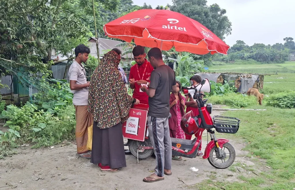 গ্রাহকদের কাছে দ্রুত সেবা পৌঁছাতে কর্মীদের জন্য রবির পরিবেশবান্ধব ‘সুপার বাইক’