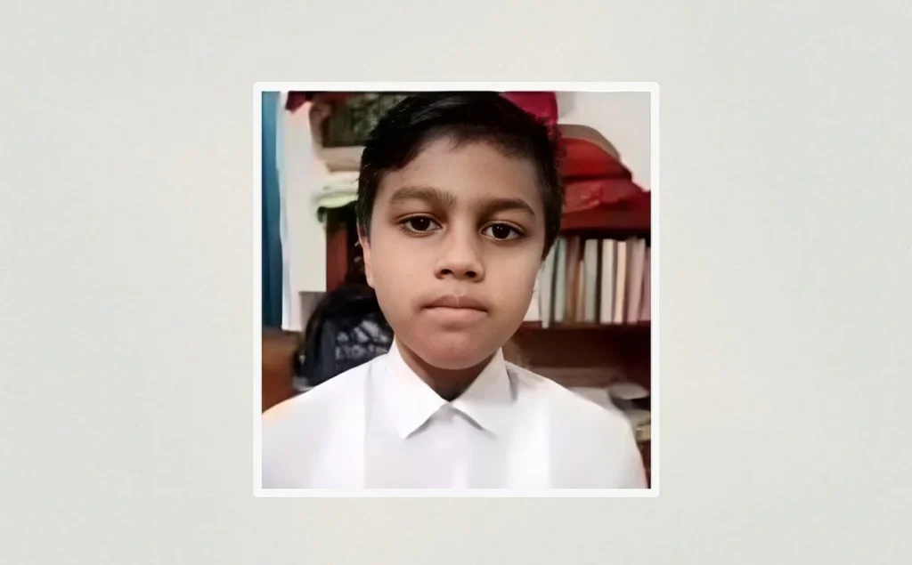 বাবার সঙ্গে বিদ্যালয়ে যাওয়ার পথে বাসচাপায় প্রাণ গেল সপ্তম শ্রেণির শিক্ষার্থীর