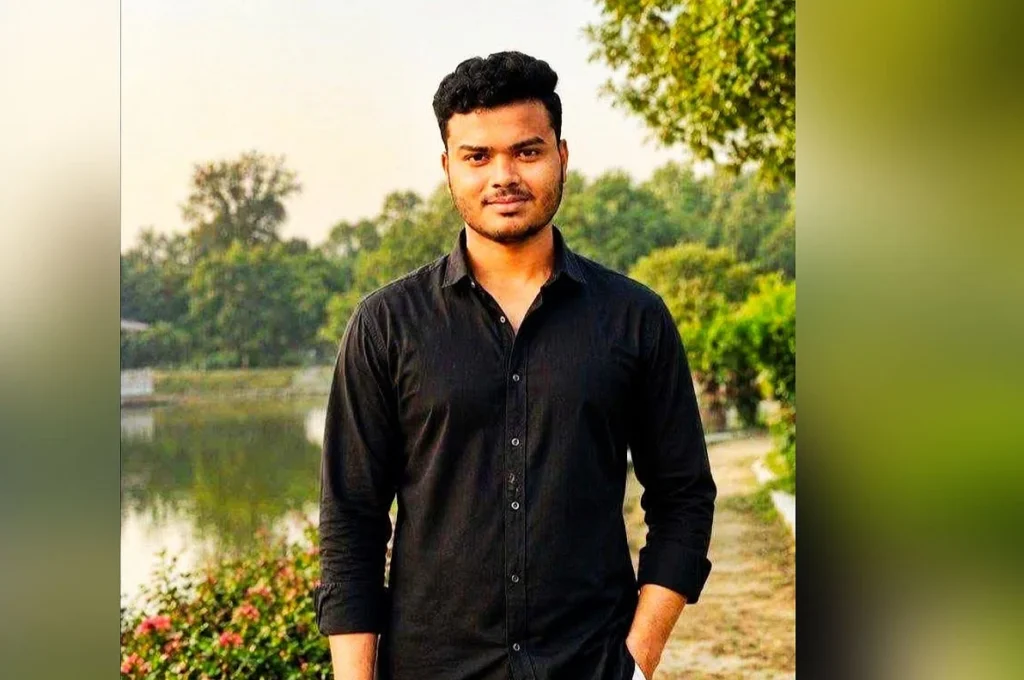 পরীক্ষার কেন্দ্রে যেতে পারলেন না রামদয়াল, বাবাসহ দুজনের লাশ এল বাড়িতে