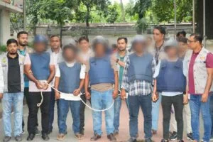 উত্তরায় ফিলিং স্টেশনের টাকা ডাকাতির ঘটনায় ৫ জন গ্রেফতার; অস্ত্র, গুলি ও লুণ্ঠিত নগদ ১২ লাখ টাকা উদ্ধার