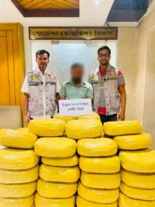 ৭৭ কেজি গাঁজাসহ এক মাদক কারবারিকে গ্রেফতার করেছে গোয়েন্দা মতিঝিল বিভাগ